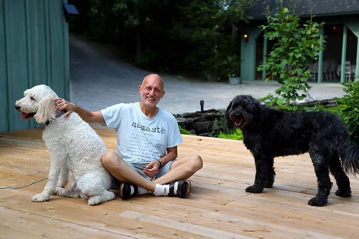 Michael Ritchie with dogs